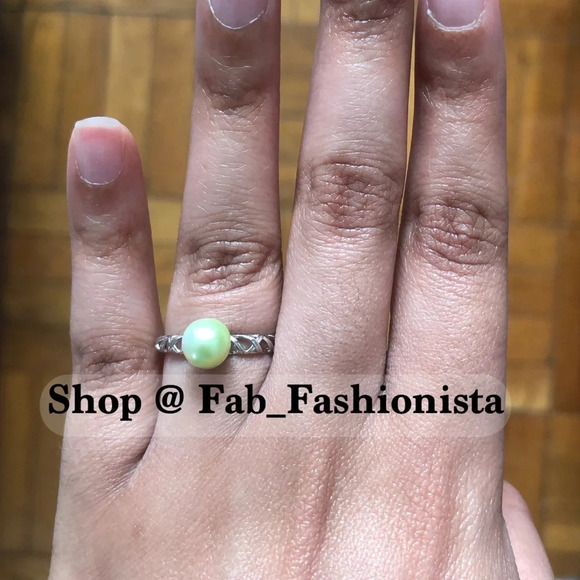 Sterling Silver Pearl ring - Picture 4 of 5